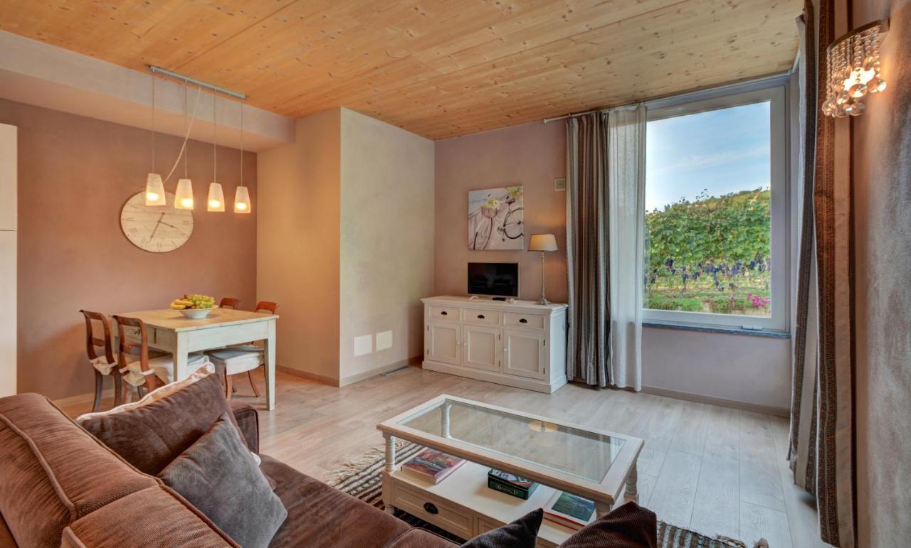 La Rosa Gialla Bio Apartments & Rooms Barolo Exterior photo