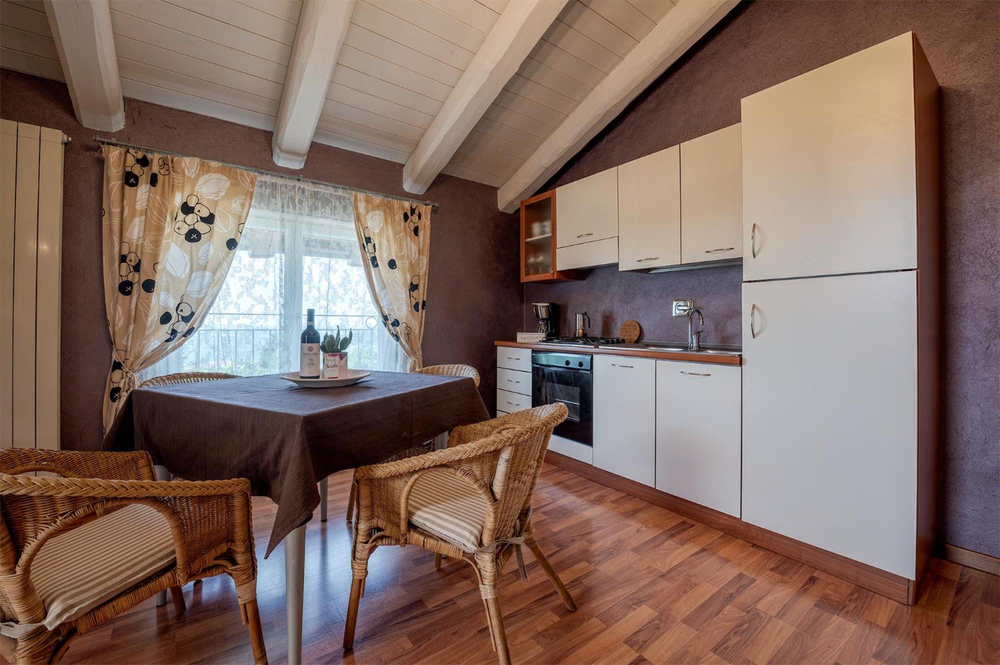 La Rosa Gialla Bio Apartments & Rooms Barolo Exterior photo