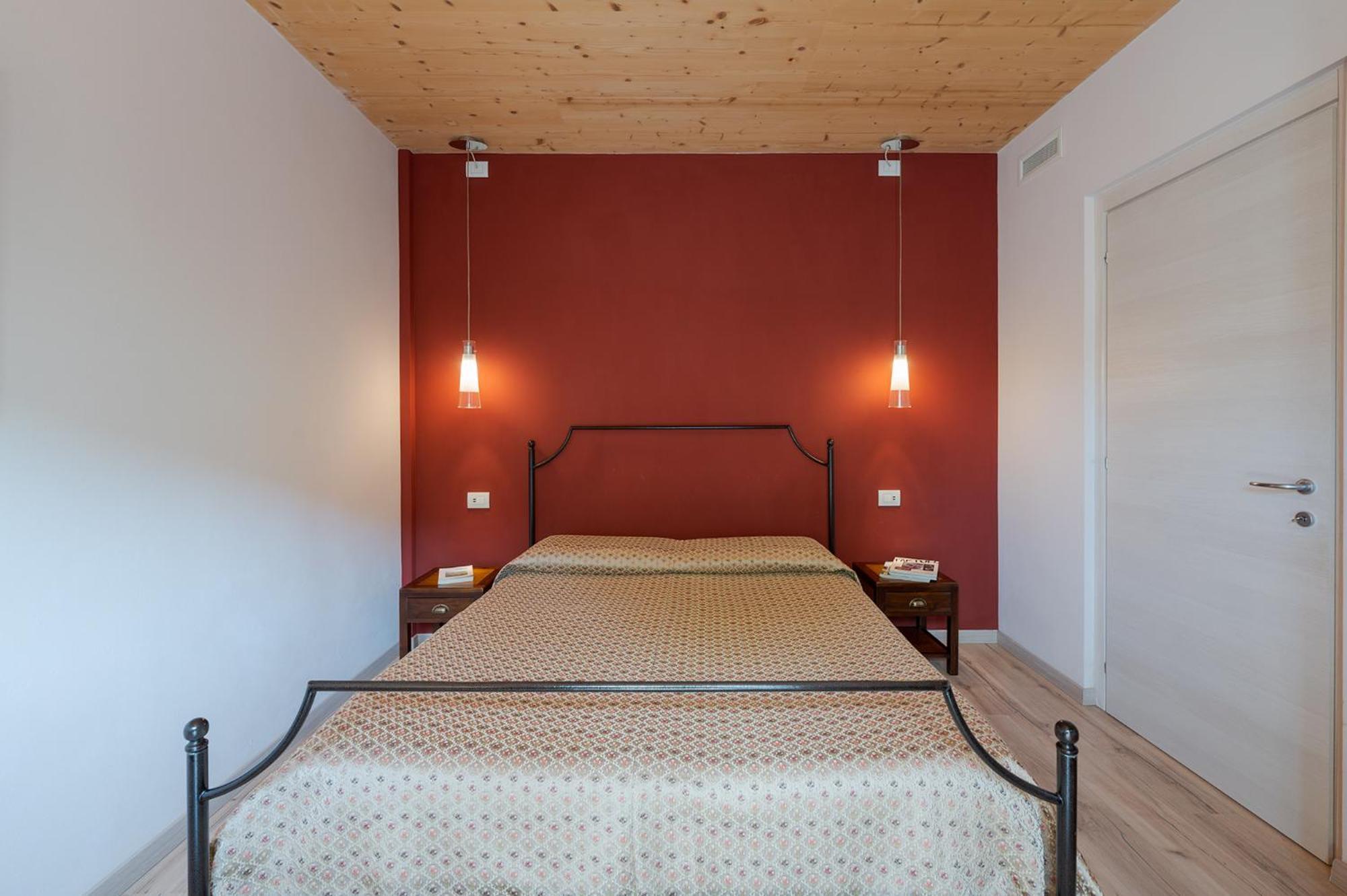 La Rosa Gialla Bio Apartments & Rooms Barolo Exterior photo